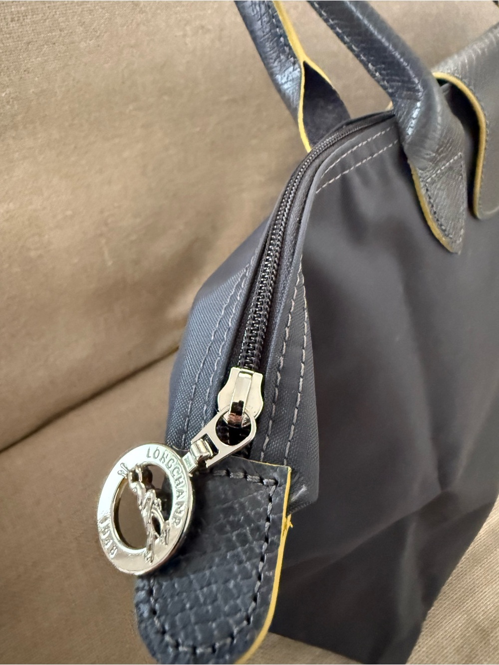 Longchamp Dark Grey Tote with Yellow Trim and Logo - Picture 2 of 10